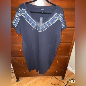 Nic and Zoe 1X T-shirt dress with pockets. Blue with embroidered neck line